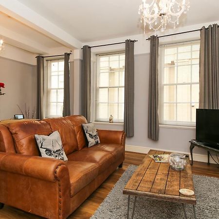 The Abberley Apartment - Stay Worcestershire エクステリア 写真