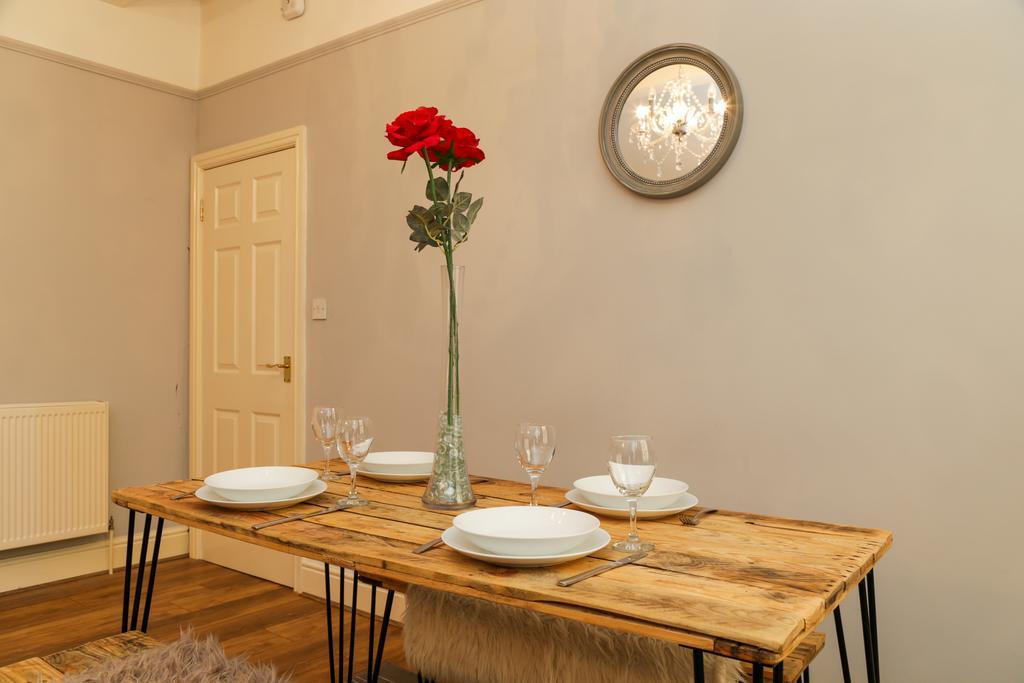 The Abberley Apartment - Stay Worcestershire エクステリア 写真