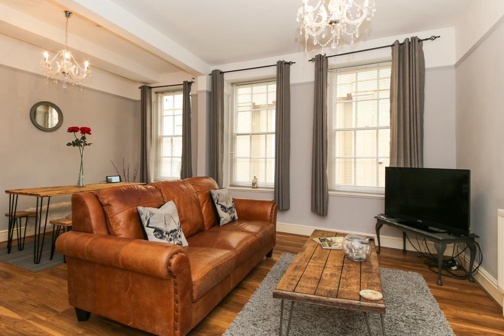 The Abberley Apartment - Stay Worcestershire エクステリア 写真