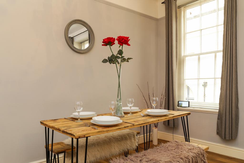 The Abberley Apartment - Stay Worcestershire エクステリア 写真